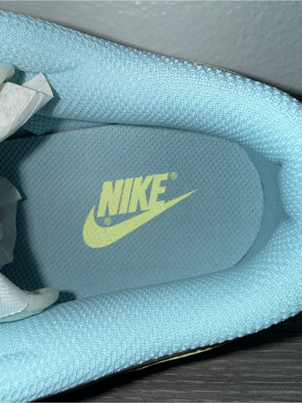 Women’s Nike Dunk Low Sneakers Sail/Citron Tint/Ocean Bliss Size 10 New In Box